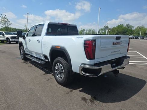 Used 2026 GMC Sierra 2500 SLT w/ SLT Premium Package AWD/4WD image 11