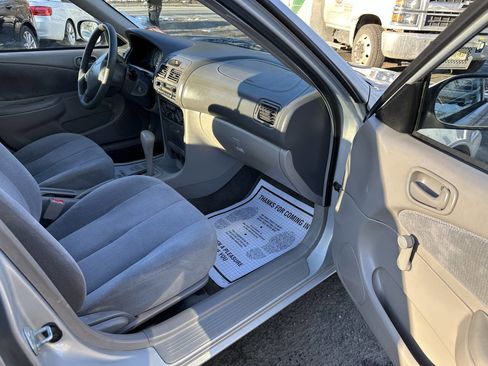 Used 2002 Toyota Corolla LE image 11