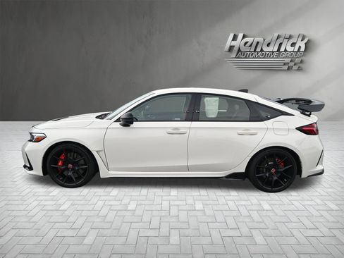Used 2023 Honda Civic Type R image 6