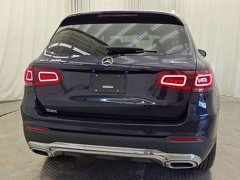 Used 2021 Mercedes-Benz GLC 300 4MATIC image 2