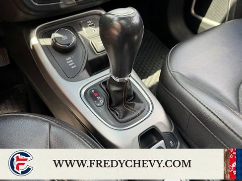 Used 2019 Jeep Compass Latitude w/ Cold Weather Group AWD/4WD image 17