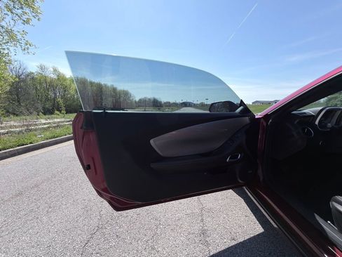Used 2010 Chevrolet Camaro LT RWD image 12