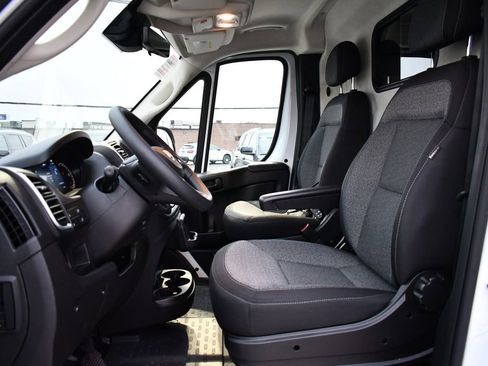 New 2026 RAM ProMaster 1500 w/ Quick Order Package 22G SLT image 9