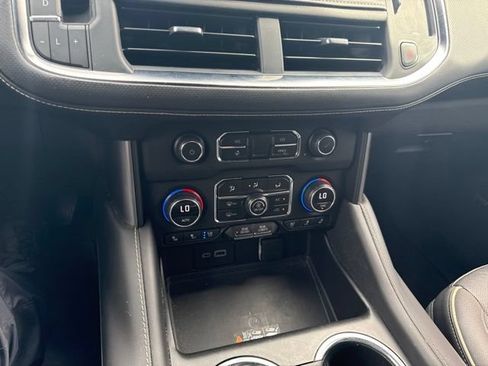 Used 2023 Chevrolet Tahoe Premier AWD/4WD image 9