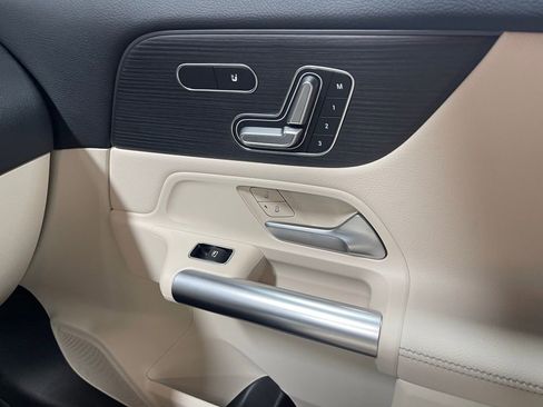 Used 2026 Mercedes-Benz GLA 250 4MATIC image 27