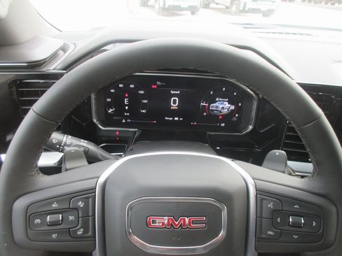 New 2026 GMC Sierra 1500 Elevation image 18