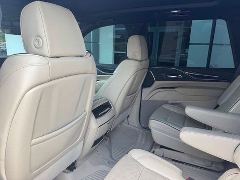 Certified 2023 Cadillac Escalade Premium Luxury w/ Performance Package AWD/4WD image 22