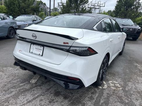 New 2026 Nissan Sentra SR w/ SR Premium Package FWD image 7