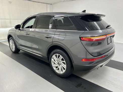 Used 2023 Lincoln Corsair AWD image 7