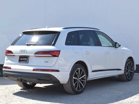 Used 2020 Audi Q7 3.0T Premium Plus w/ Premium Plus Package AWD/4WD image 5