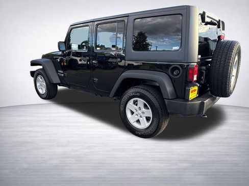 Used 2018 Jeep Wrangler Unlimited Sport S AWD/4WD image 5