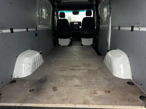Used 2020 Mercedes-Benz Sprinter 2500 image 15