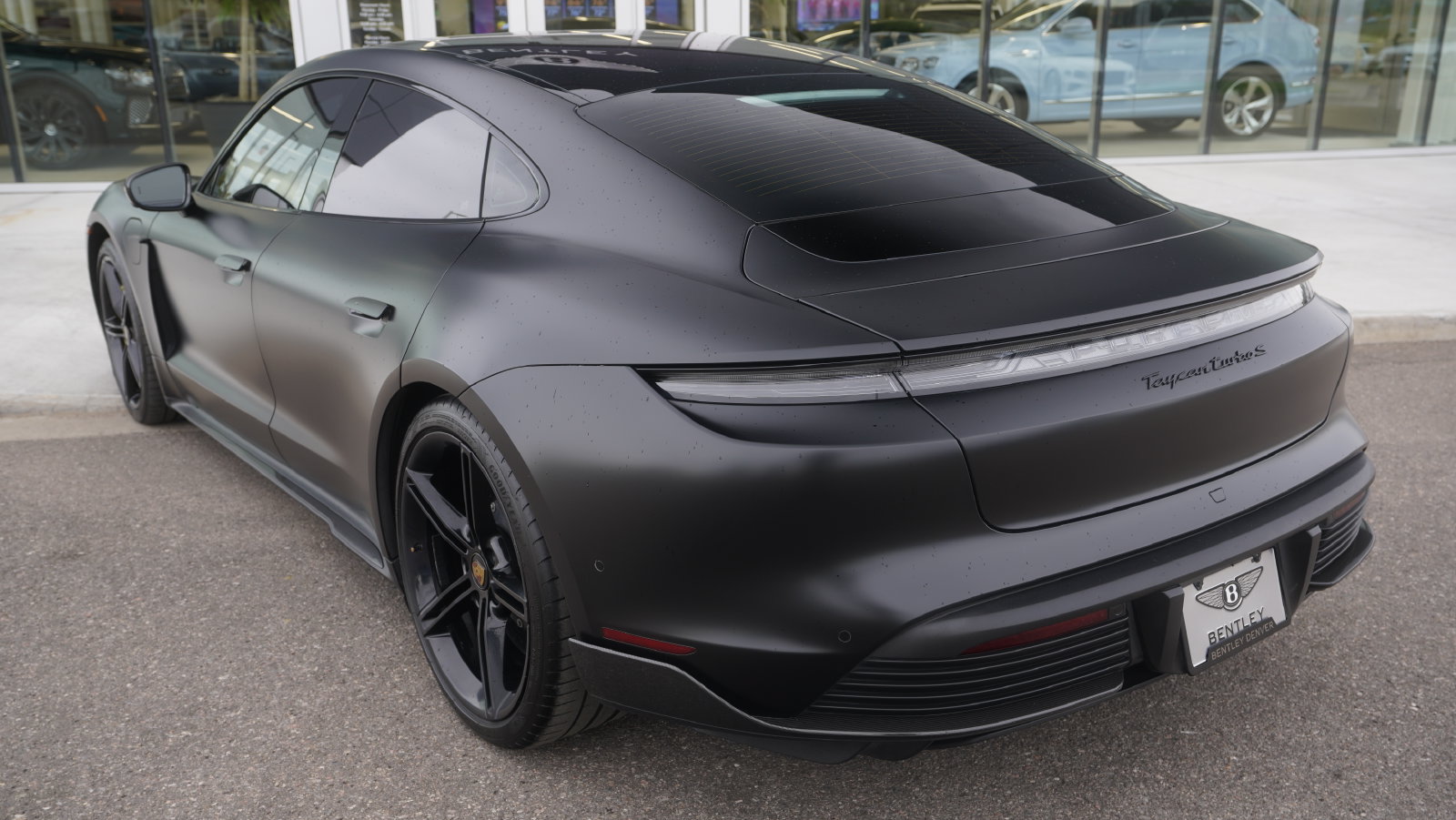 Used 2022 Porsche Taycan Turbo S AWD/4WD image 10