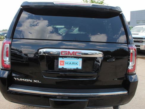 Used 2015 GMC Yukon XL Denali w/ Touring Package image 5