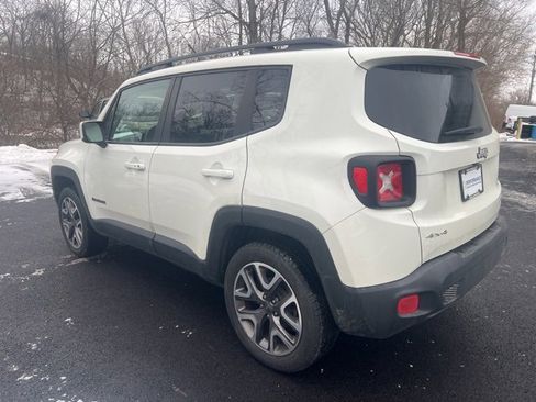 Used 2016 Jeep Renegade Latitude image 4