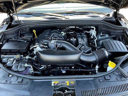 Certified 2025 Dodge Durango GT image 8