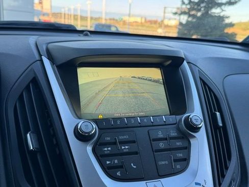 Used 2017 Chevrolet Equinox LT w/ Convenience Package AWD/4WD image 4