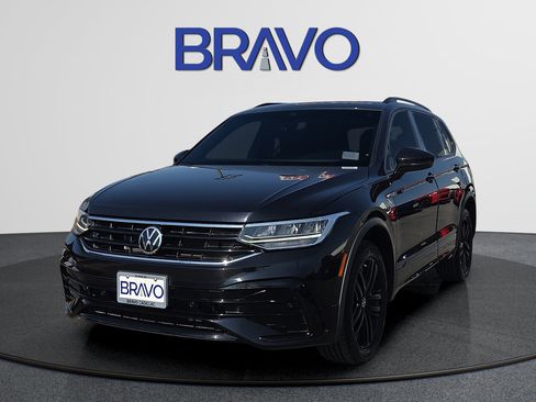Used 2022 Volkswagen Tiguan SE R-Line AWD/4WD image 1