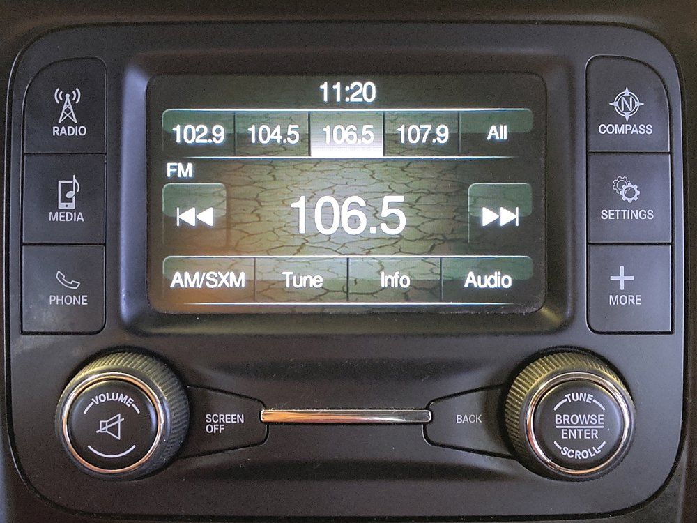 Used 2018 Jeep Cherokee Latitude w/ Altitude Package FWD image 25