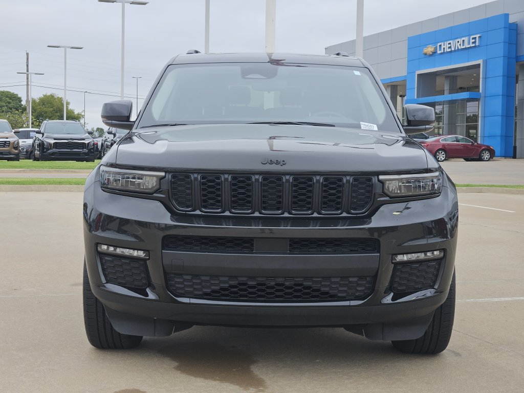 Used 2023 Jeep Grand Cherokee L Limited w/ Black Appearance Package RWD image 2