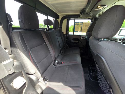 Used 2020 Jeep Gladiator Rubicon AWD/4WD image 21