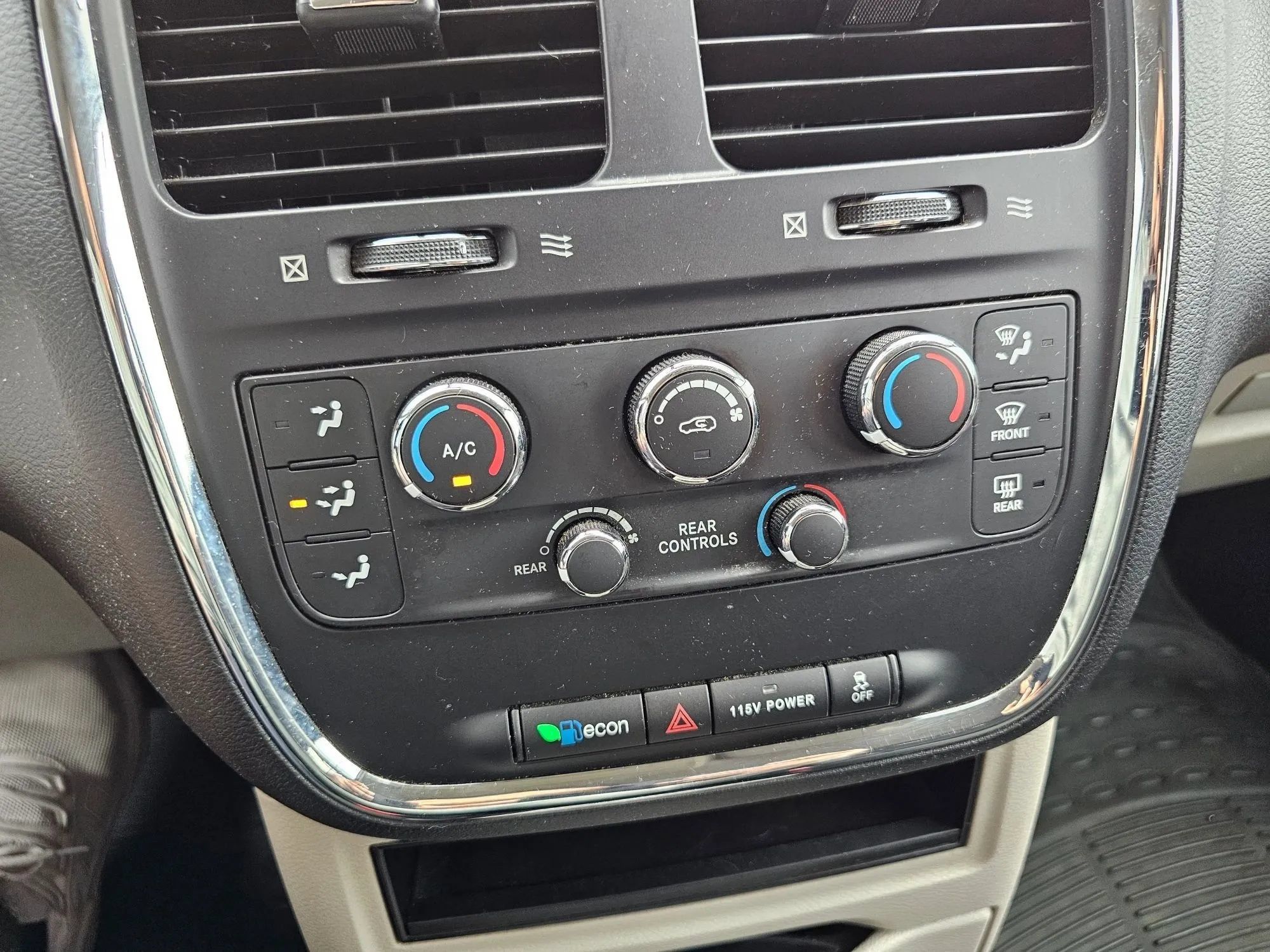 Used 2015 Dodge Grand Caravan SE w/ Quick Order Package 29E SE FWD image 15