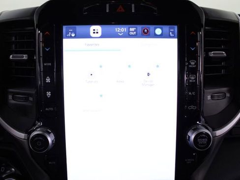 Used 2023 RAM 1500 Big Horn AWD/4WD image 4