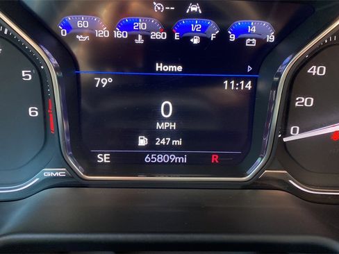 Used 2021 GMC Yukon SLT w/ SLT Luxury Plus Package image 10