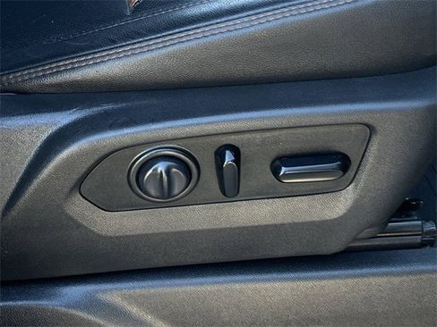 Used 2019 GMC Sierra 1500 AT4 w/ AT4 Premium Package image 29