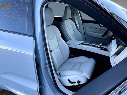 New 2026 Volvo XC60 T8 Ultra w/ Protection Package Premier image 11