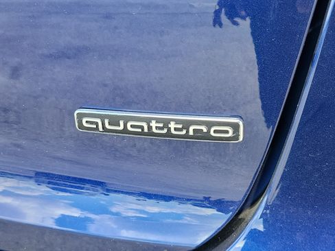 Used 2024 Audi Q4 e-tron Premium Plus AWD/4WD image 8