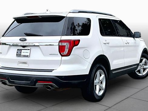 Used 2019 Ford Explorer XLT w/ Equipment Group 202A FWD image 13
