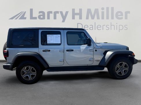 Used 2018 Jeep Wrangler Unlimited Sport S image 7
