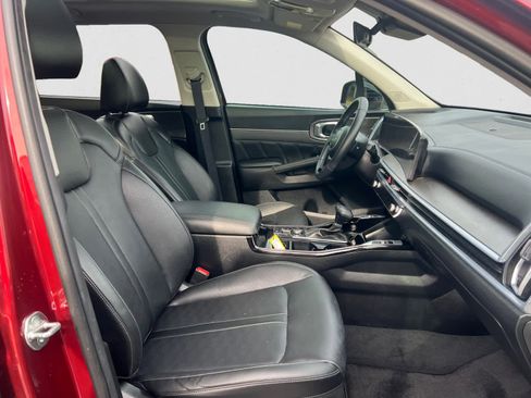 Certified 2024 Kia Sorento SX image 17