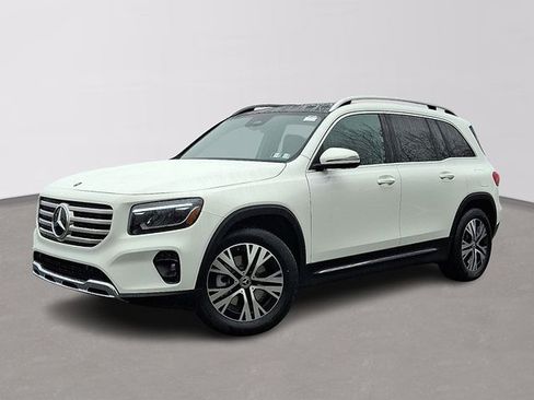Used 2026 Mercedes-Benz GLB 250 4MATIC image 1