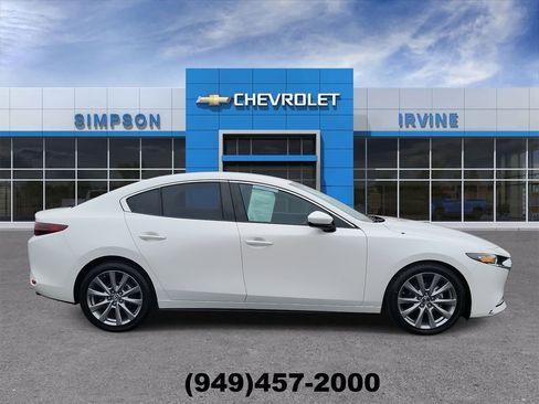 Used 2019 MAZDA MAZDA3 Sedan w/ Select Package FWD image 9