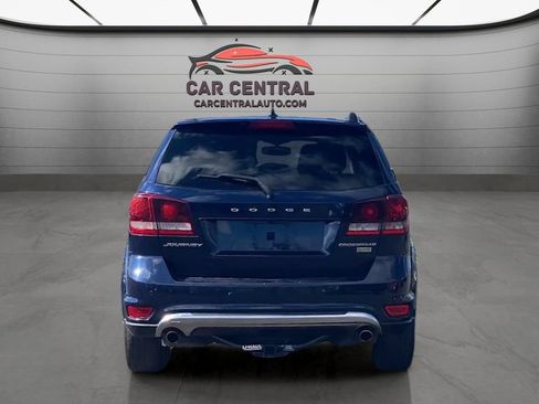 Used 2017 Dodge Journey Crossroad FWD image 4