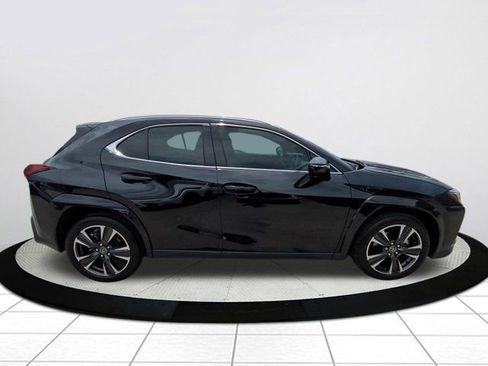 Used 2025 Lexus UX 300h FWD image 2