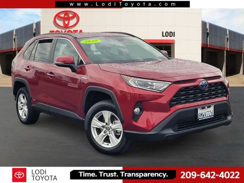 Used 2020 Toyota RAV4 XLE w/ Convenience Package image 1