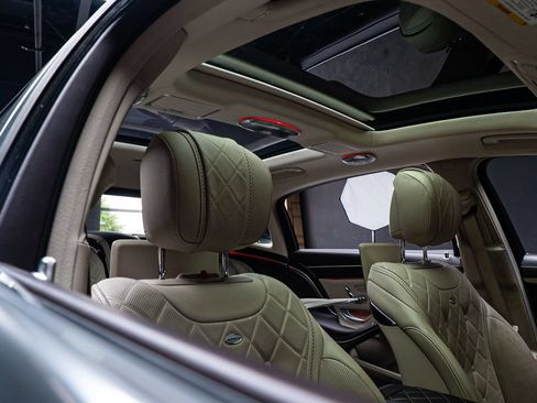 Used 2018 Mercedes-Benz Maybach S 560 4MATIC image 46