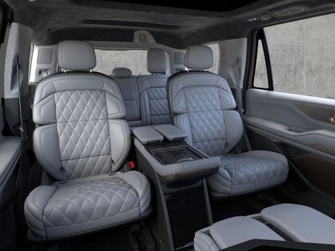 New 2026 Lincoln Navigator Black Label AWD/4WD image 11