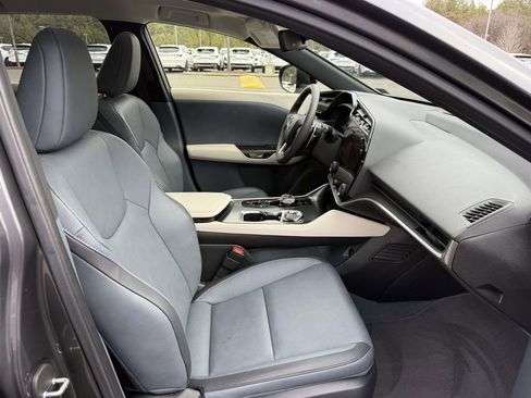 Used 2024 Lexus RZ 300e Premium w/ Accessory Package (Z1) image 15