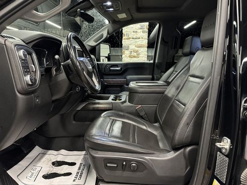 Used 2020 GMC Sierra 2500 Denali w/ Denali Ultimate Package AWD/4WD image 22
