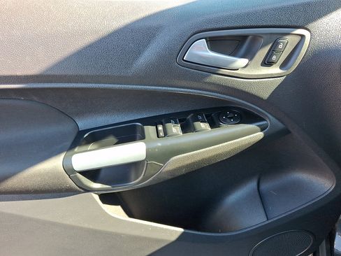 Certified 2018 Ford Transit Connect XLT image 15