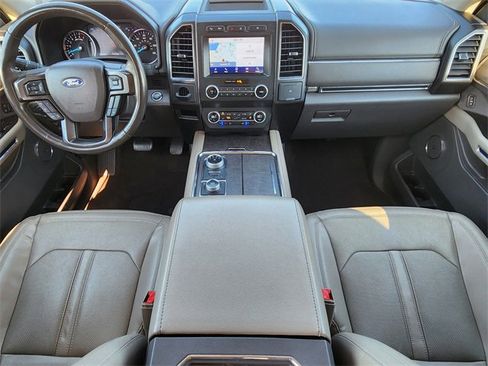 Used 2021 Ford Expedition Limited image 10