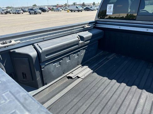 Used 2019 Nissan Titan PRO-4X w/ Pro-4x Utility Package image 3