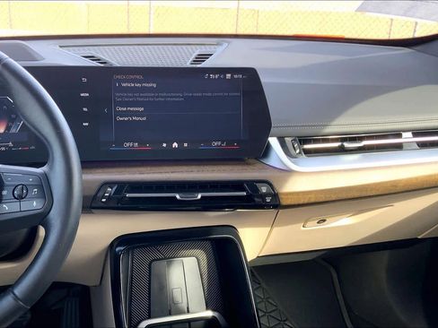 Used 2025 BMW X1 xDrive28i w/ Premium Package image 7