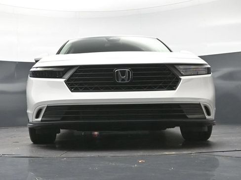 Used 2023 Honda Accord EX image 25