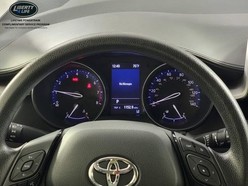 Used 2020 Toyota C-HR LE FWD image 28