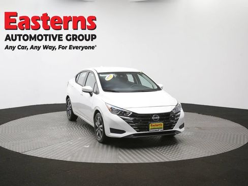 Used 2024 Nissan Versa SV FWD image 49